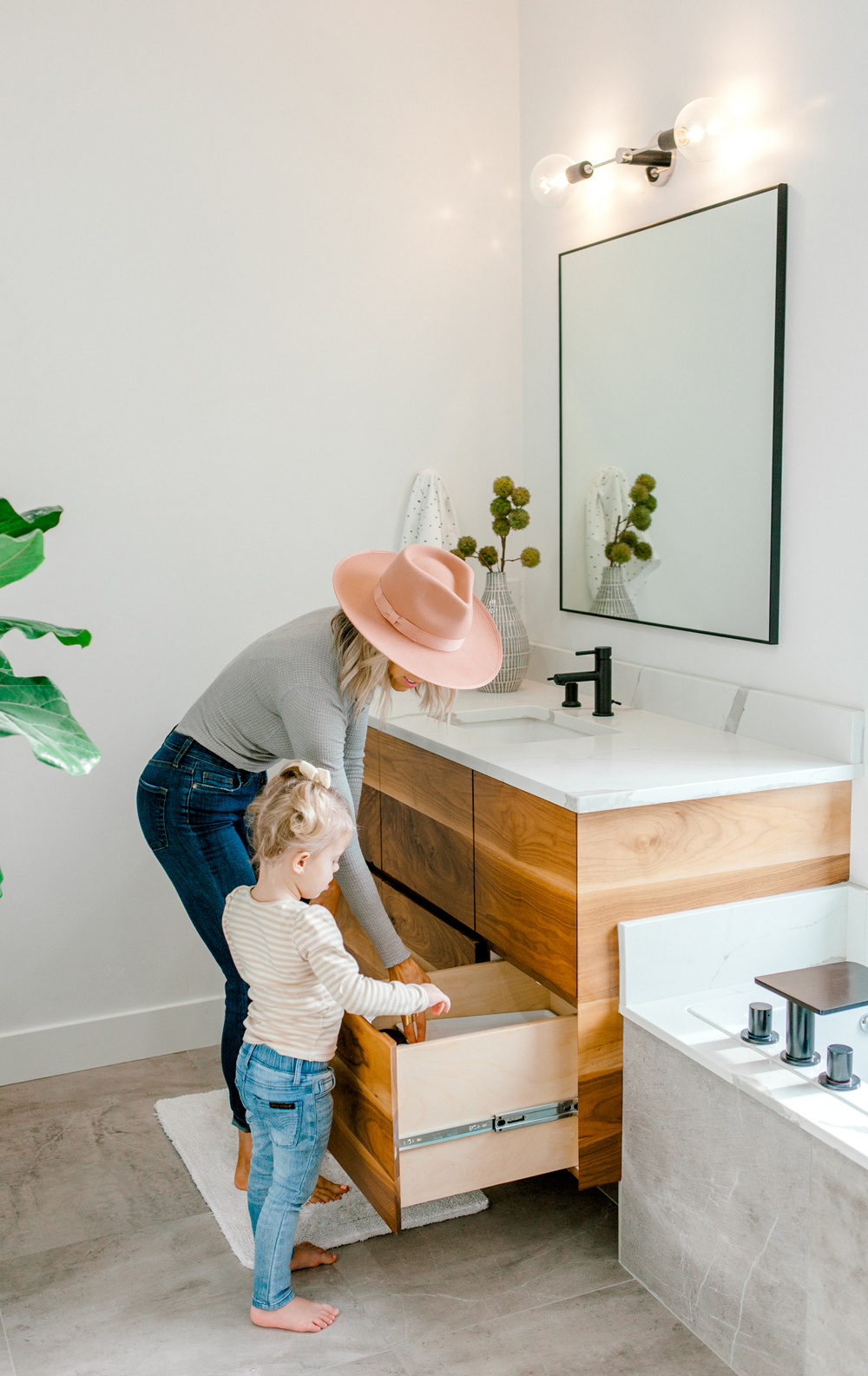 Kailee Wright master bathroom organization